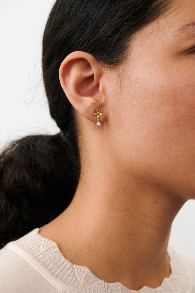 Moonstone Poppy Earsticks Forgyldt Sølv – Ægte håndværk fra Dirks Jewellery
