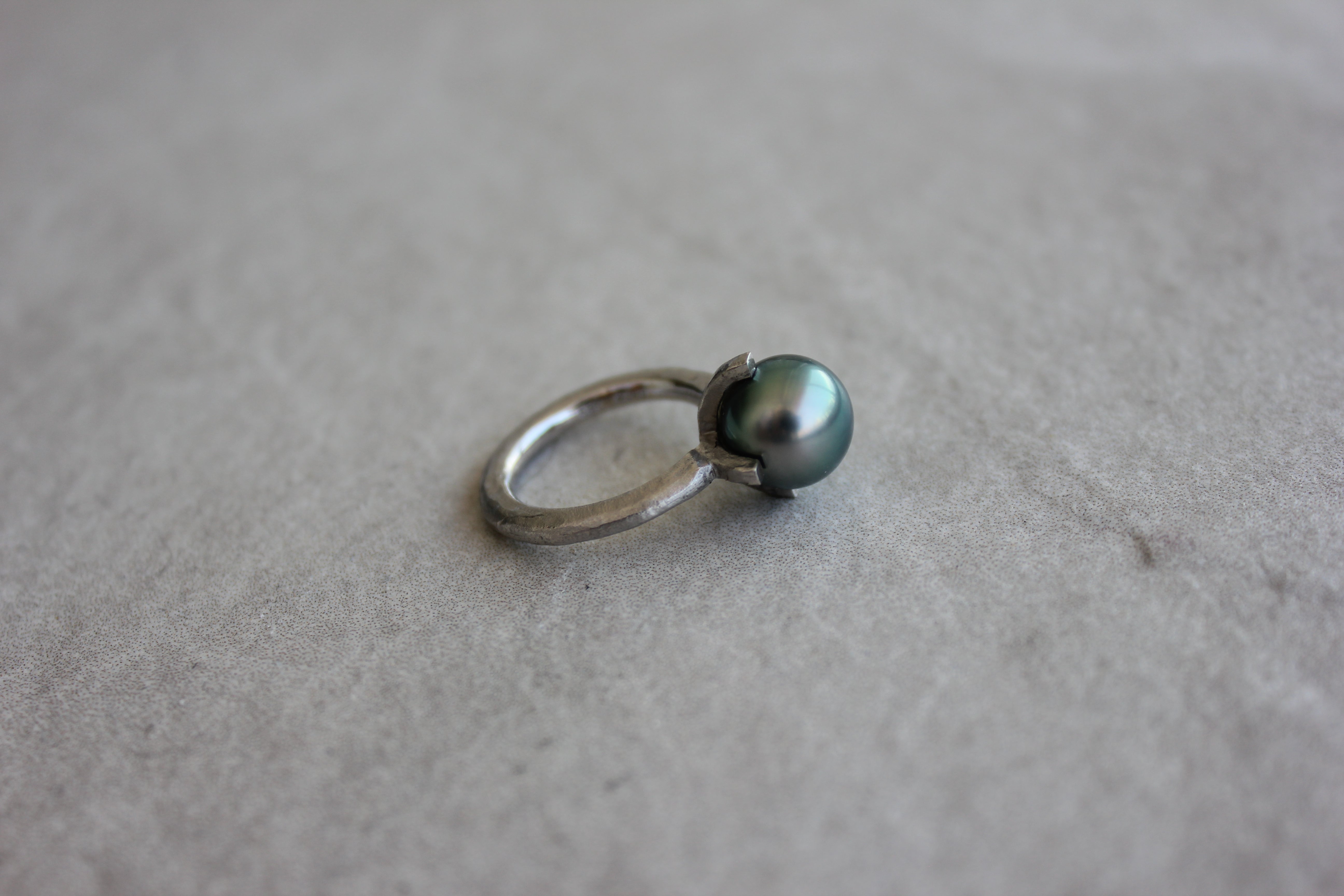 Barok, 14K hvg – fra Dirks Jewellery | Dirks Jewellery