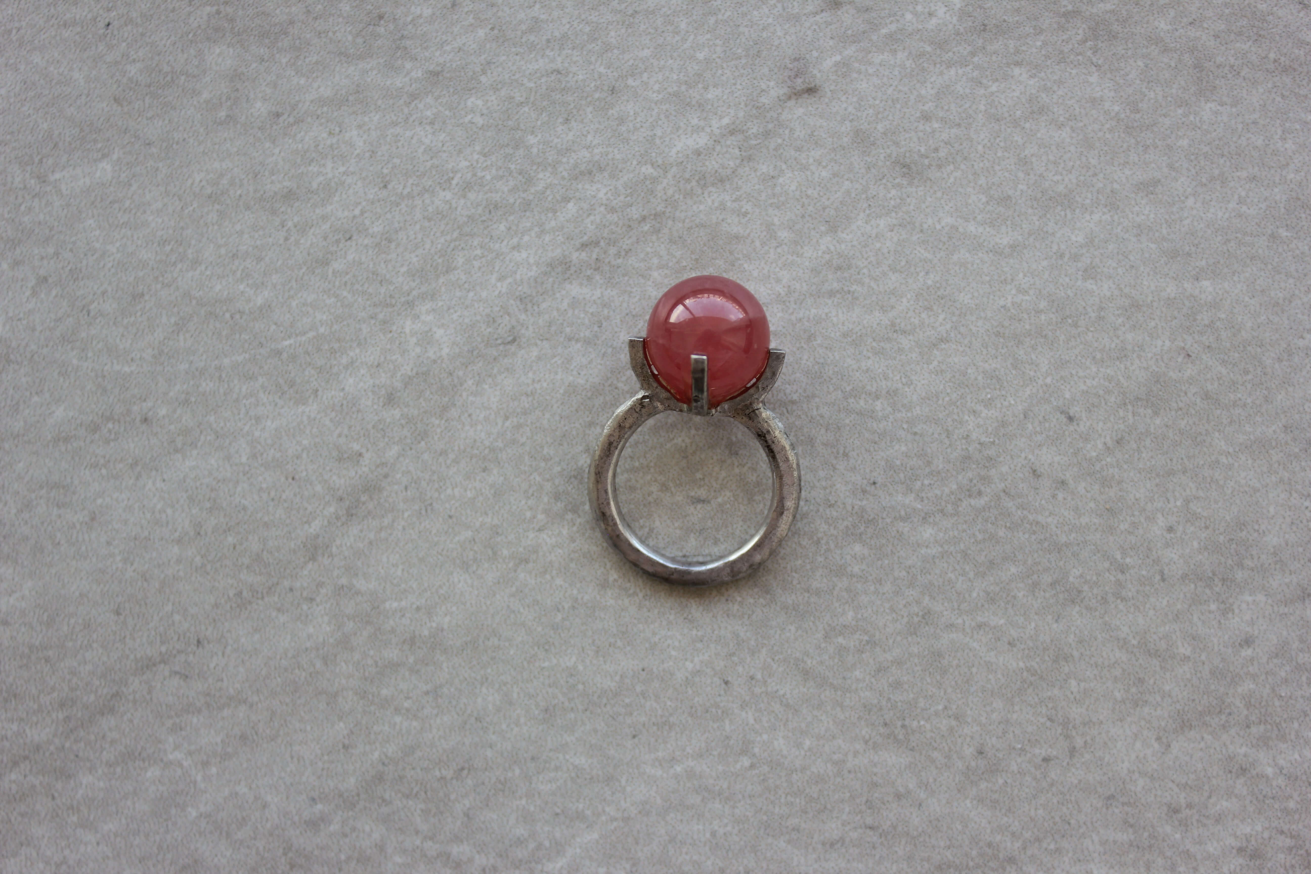 Barok Rhodocrosit Ring 14K Hvidguld – Ægte håndværk fra Dirks Jewellery