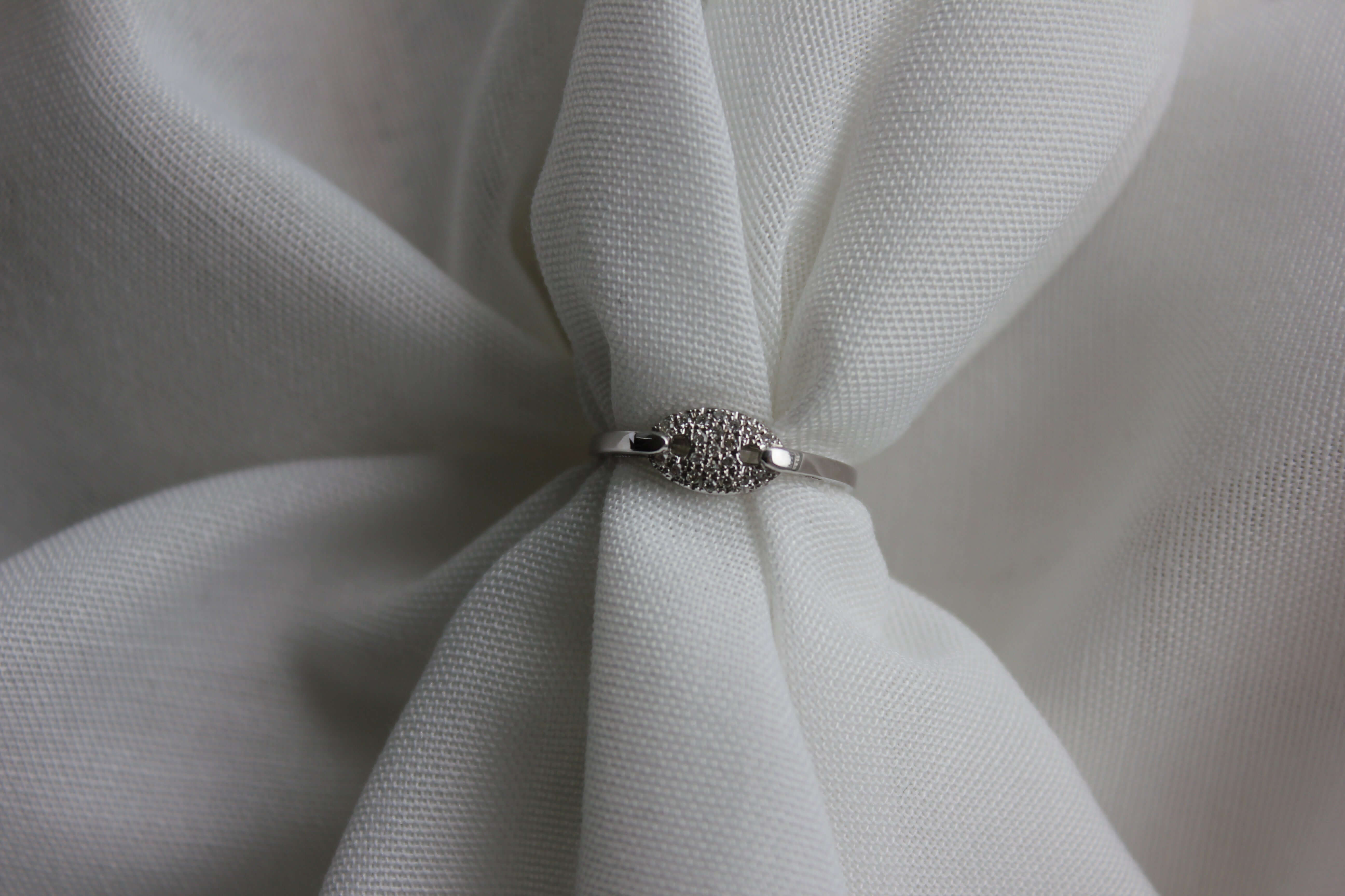 Dirks Ring 14K Hvidguld – Ægte håndværk fra Dirks Jewellery