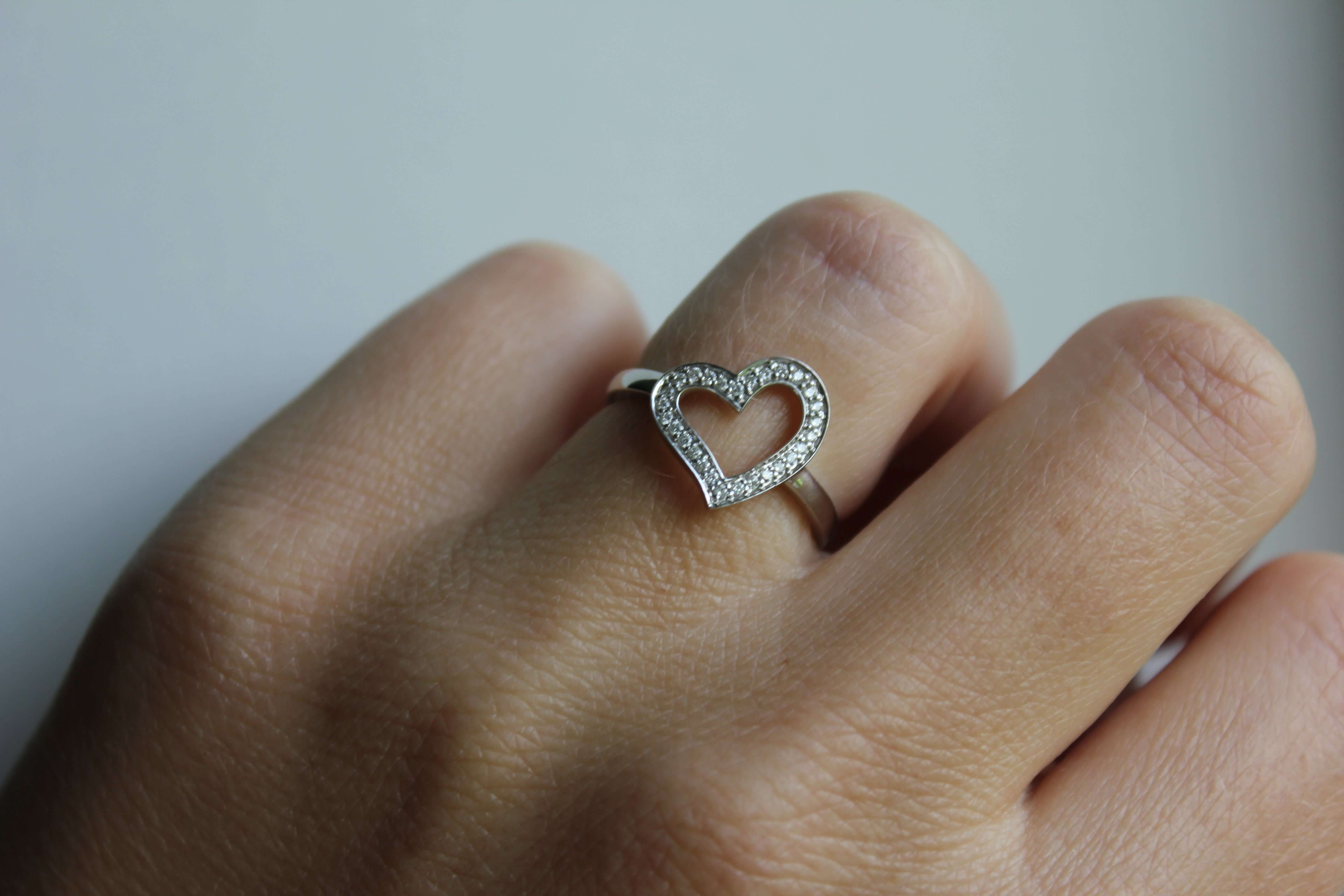 Hjertering 14K Hvidguld – Ægte håndværk fra Dirks Jewellery