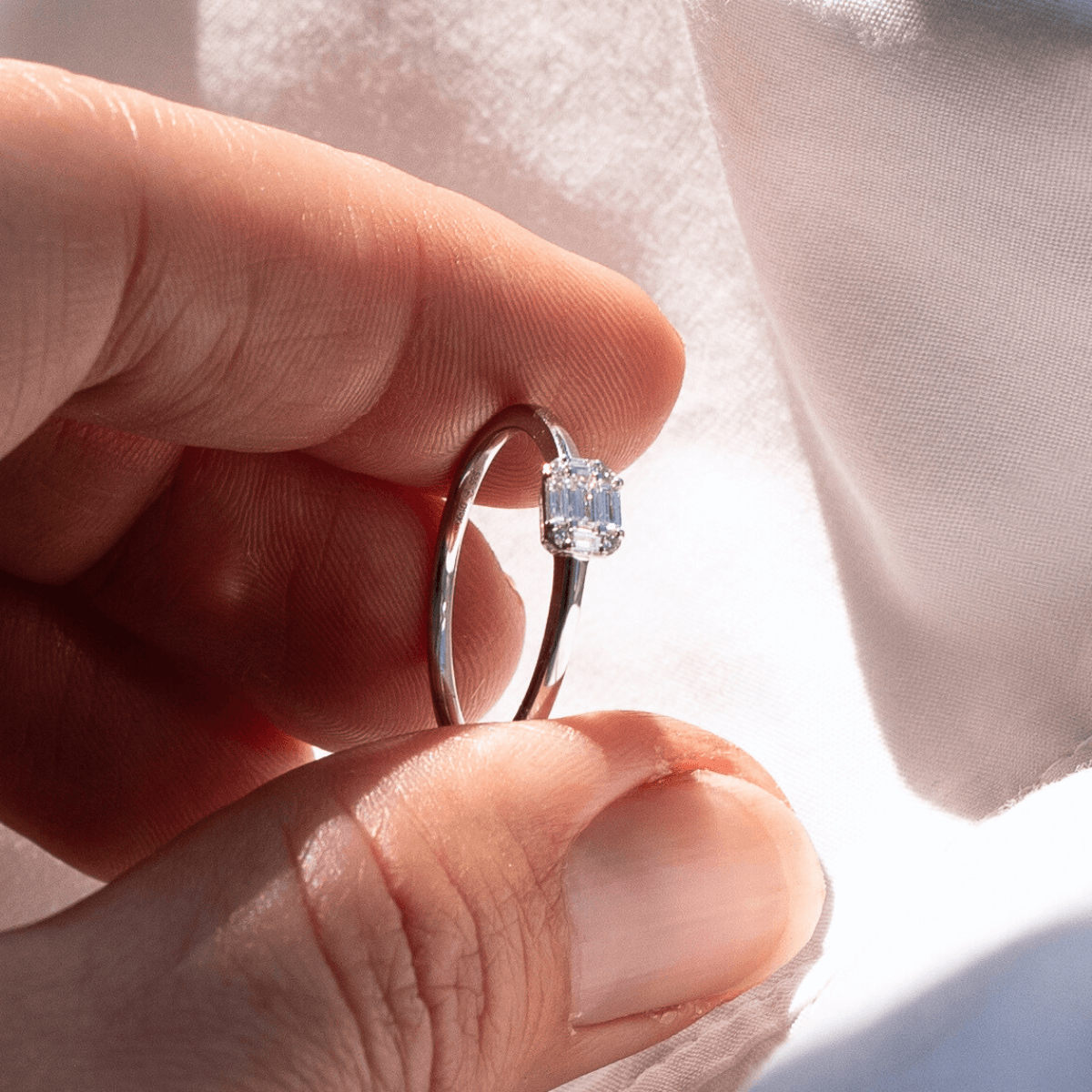 Minerva Ring 14K Hvidguld – Ægte håndværk fra Dirks Jewellery