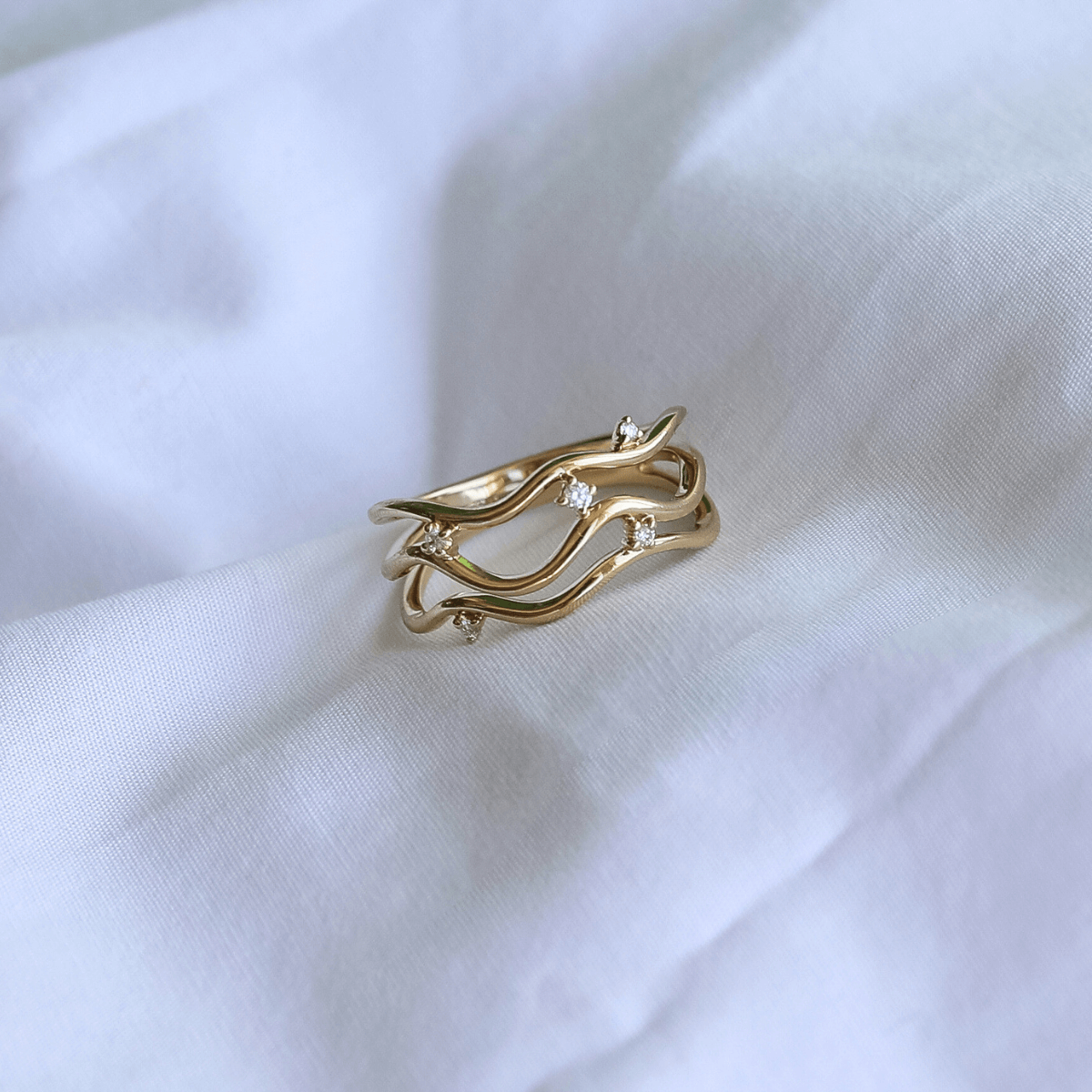 Mio, Ring 14K guld m. brillanter – Ægte håndværk fra Dirks Jewellery
