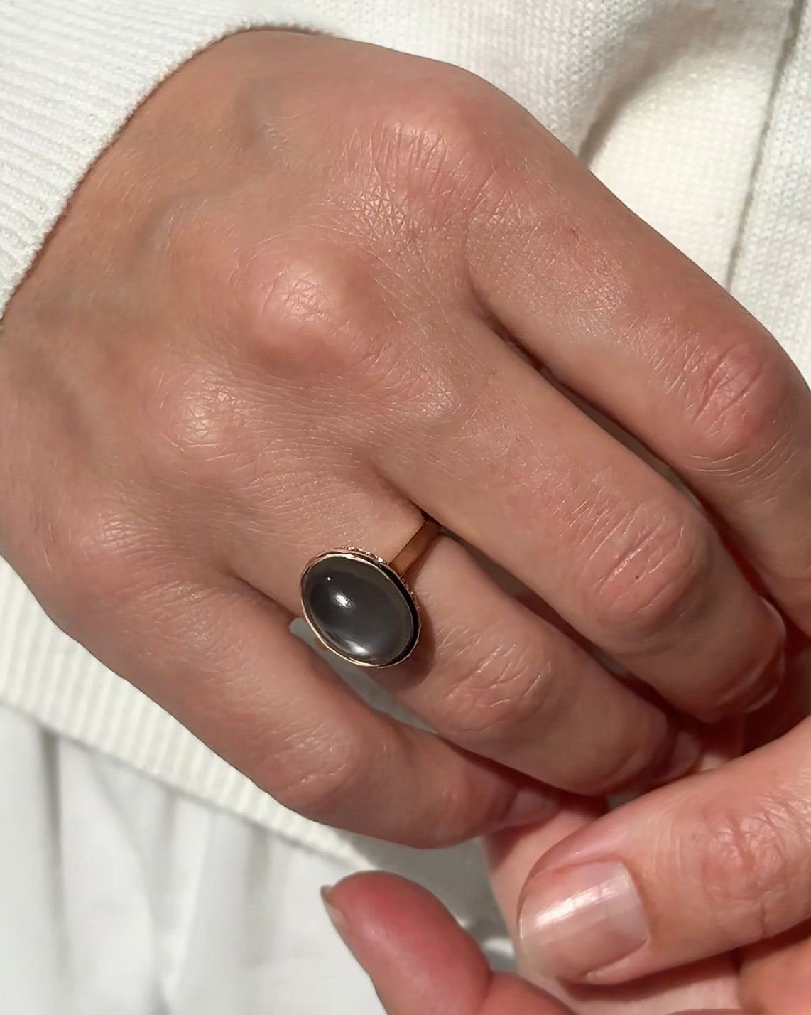 Ring, 14K guld med månesten og brillanter – fra Dirks Jewellery | Dirks Jewellery