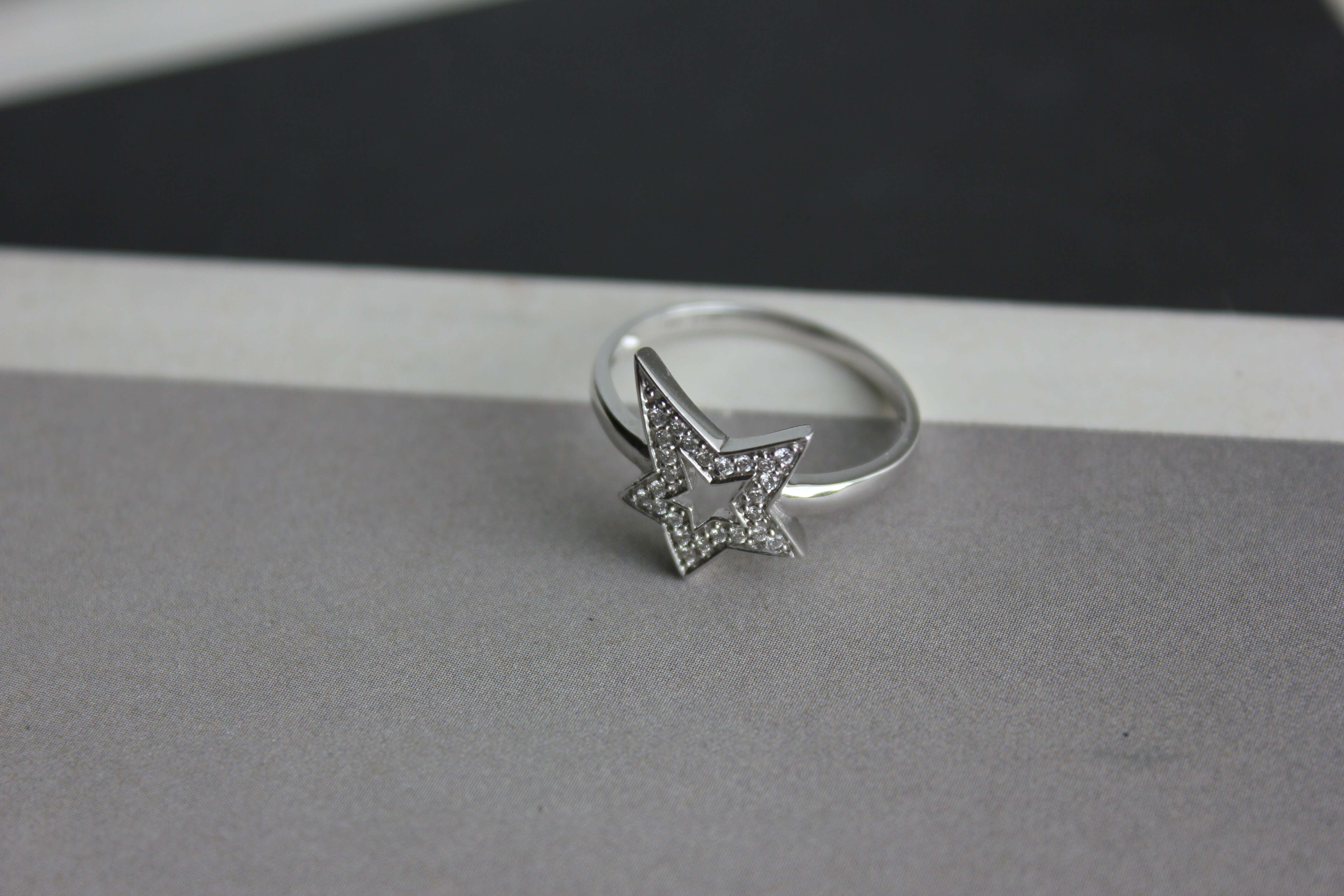 Stjerne Ring 14K Hvidguld – Ægte håndværk fra Dirks Jewellery