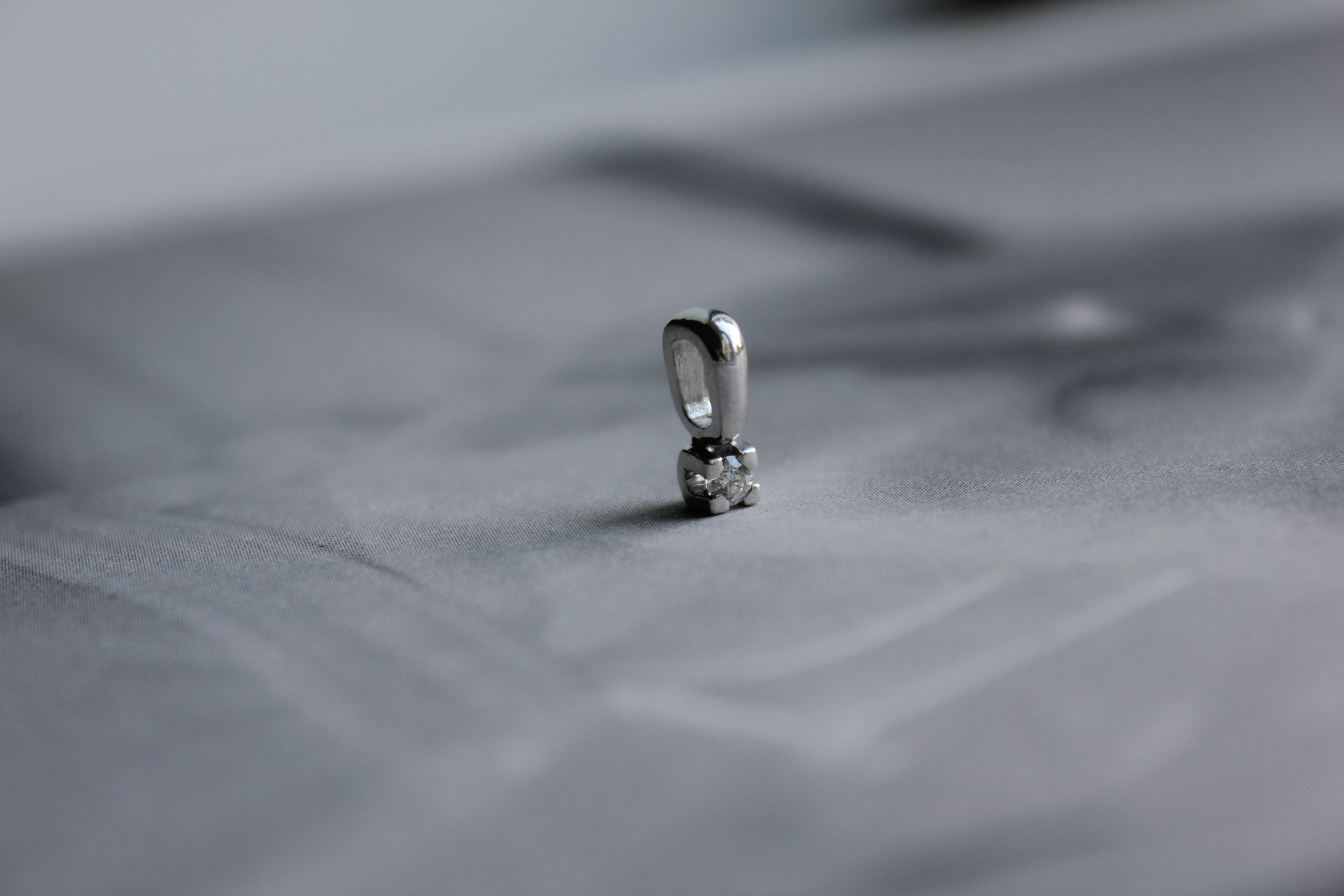 14kt UNIKA solitaire vedh 0,06 – fra Dirks Jewellery | Dirks Jewellery