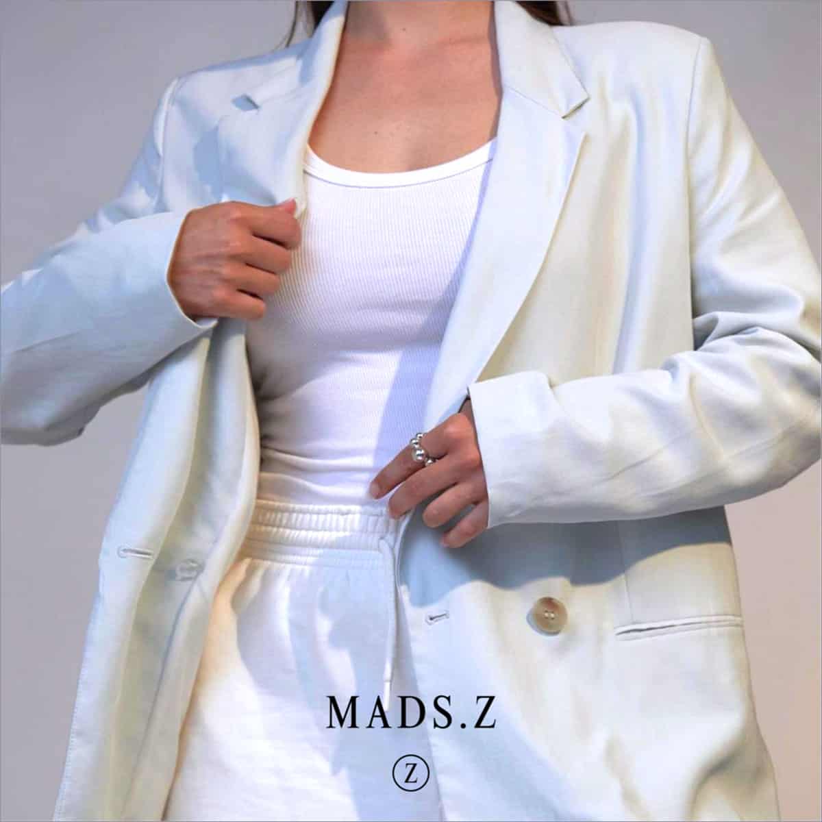 Biggest Ball, sølv ring stor – fra Mads.Z | Dirks Jewellery