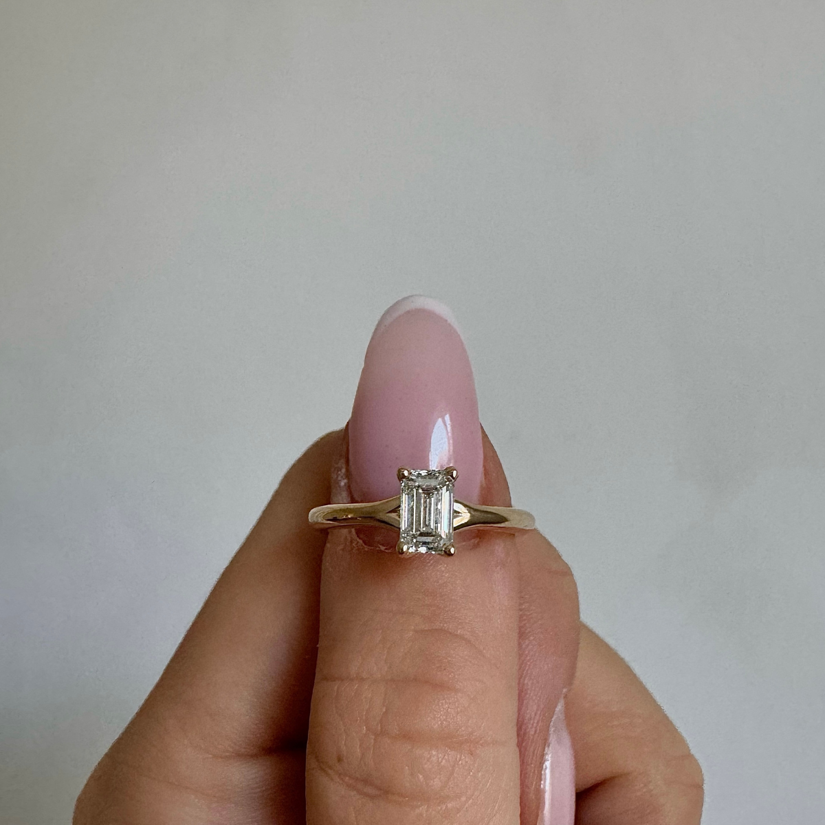 Demeter Ring, 14K guld m. emerald cut diamant – fra Dirks Jewellery | Dirks Jewellery