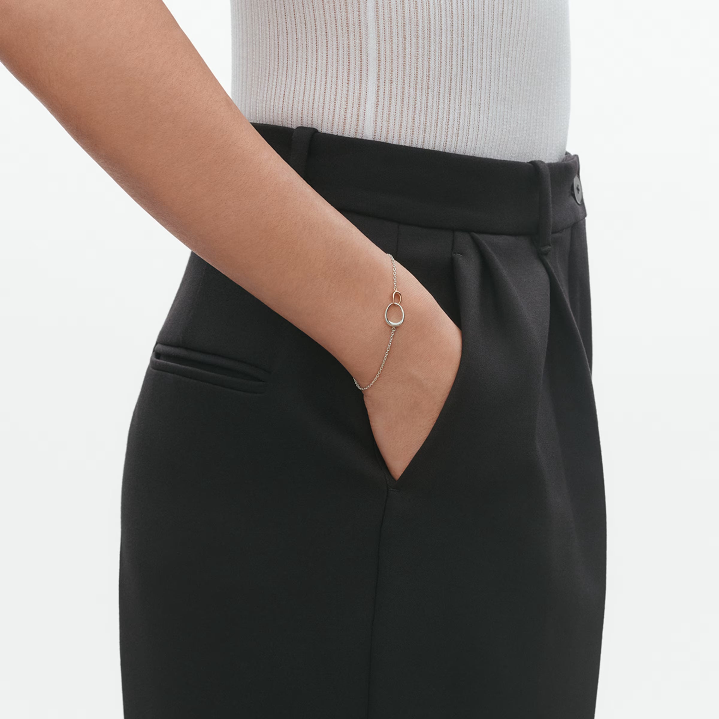 Offspring sammenlåst armbånd, sølv/rosaguld – fra Georg Jensen | Dirks Jewellery