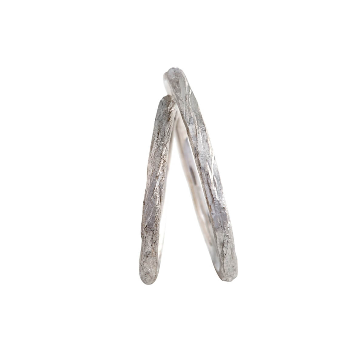 New Wave slim 2mm 14K Hvidguld – Ægte håndværk fra Dirks Jewellery