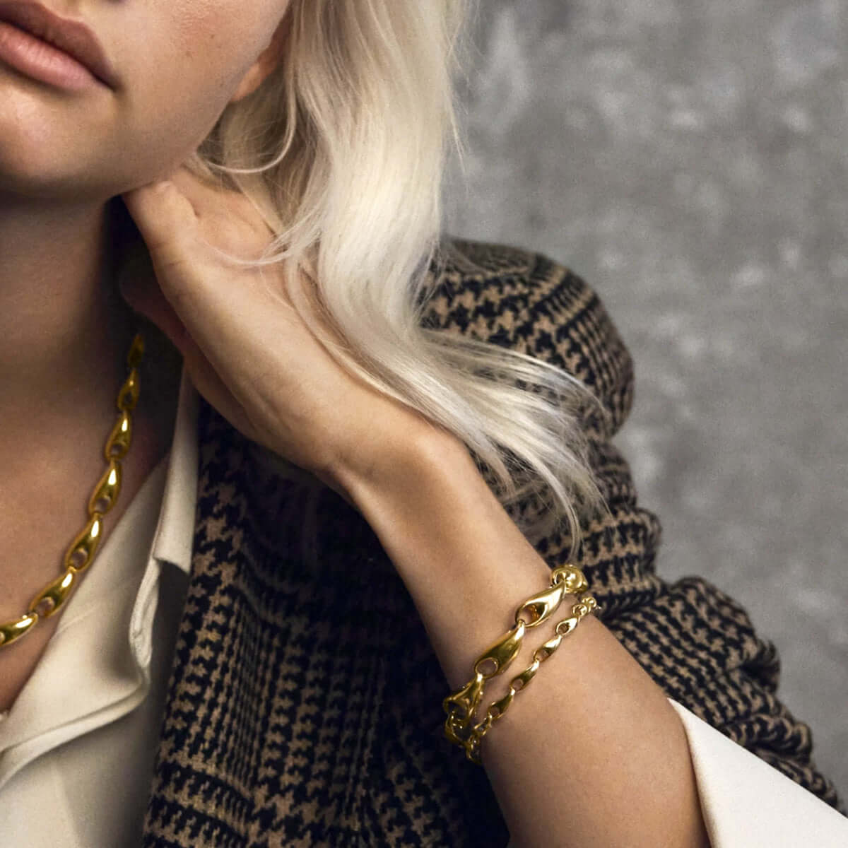 Reflect Slim armbånd 18k guld. – Ægte håndværk fra Dirks Jewellery