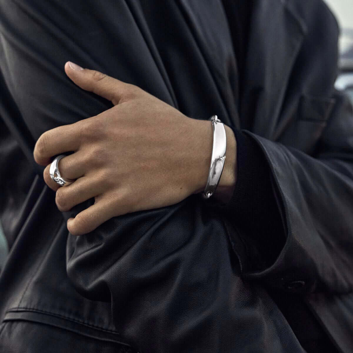 Reflect ID Bangle sølv – Ægte håndværk fra Dirks Jewellery