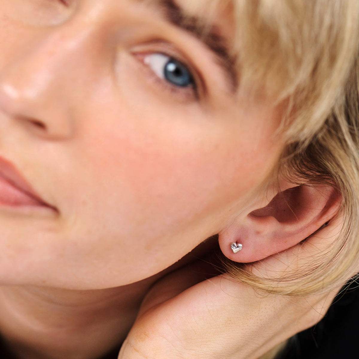 Amour Heart Ørestikker Sølv