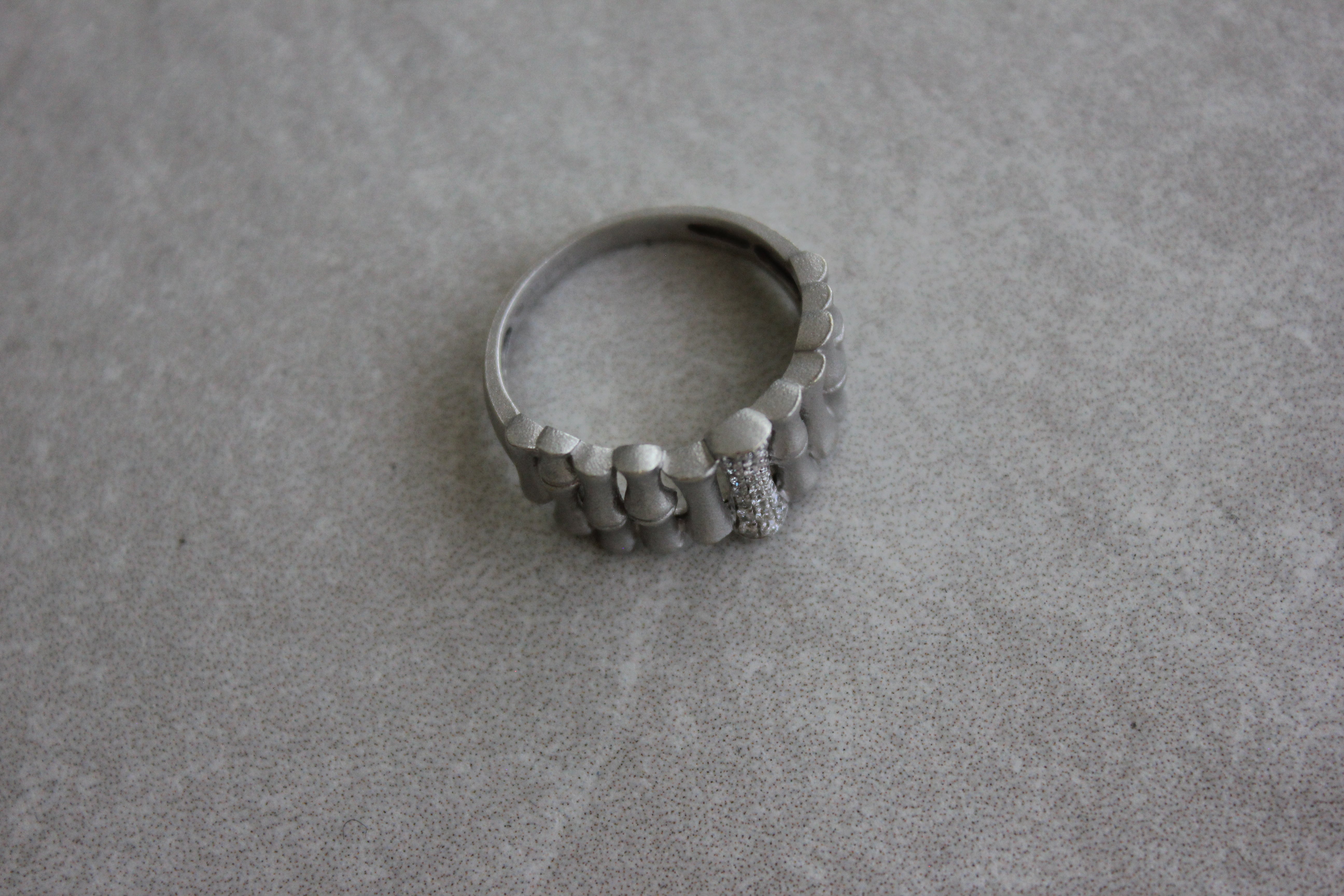 Bamboo ring,18K hvg – fra Dirks Jewellery | Dirks Jewellery