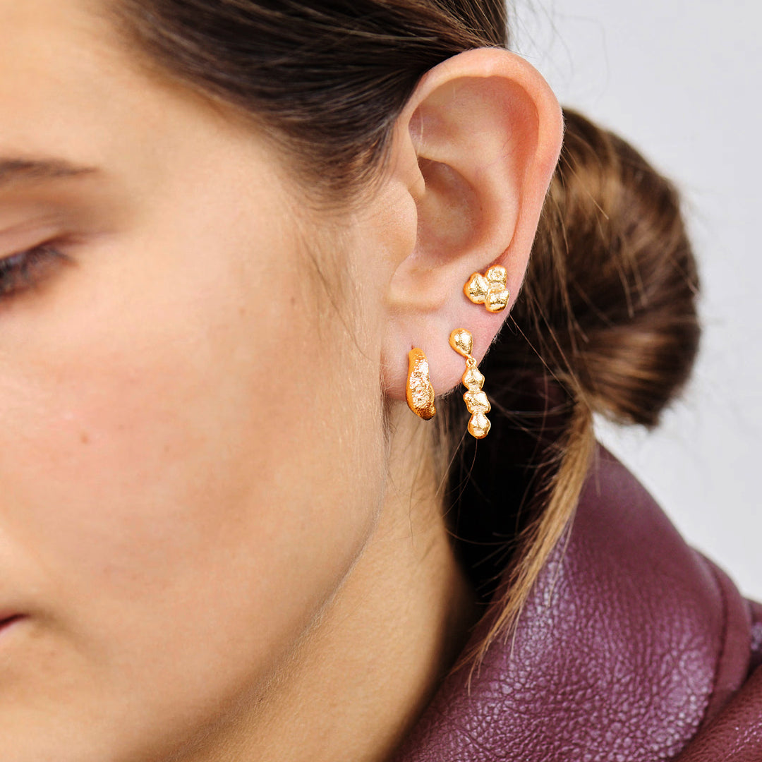 Lumi Ørestikker Forgyldt Sølv Zirkoner