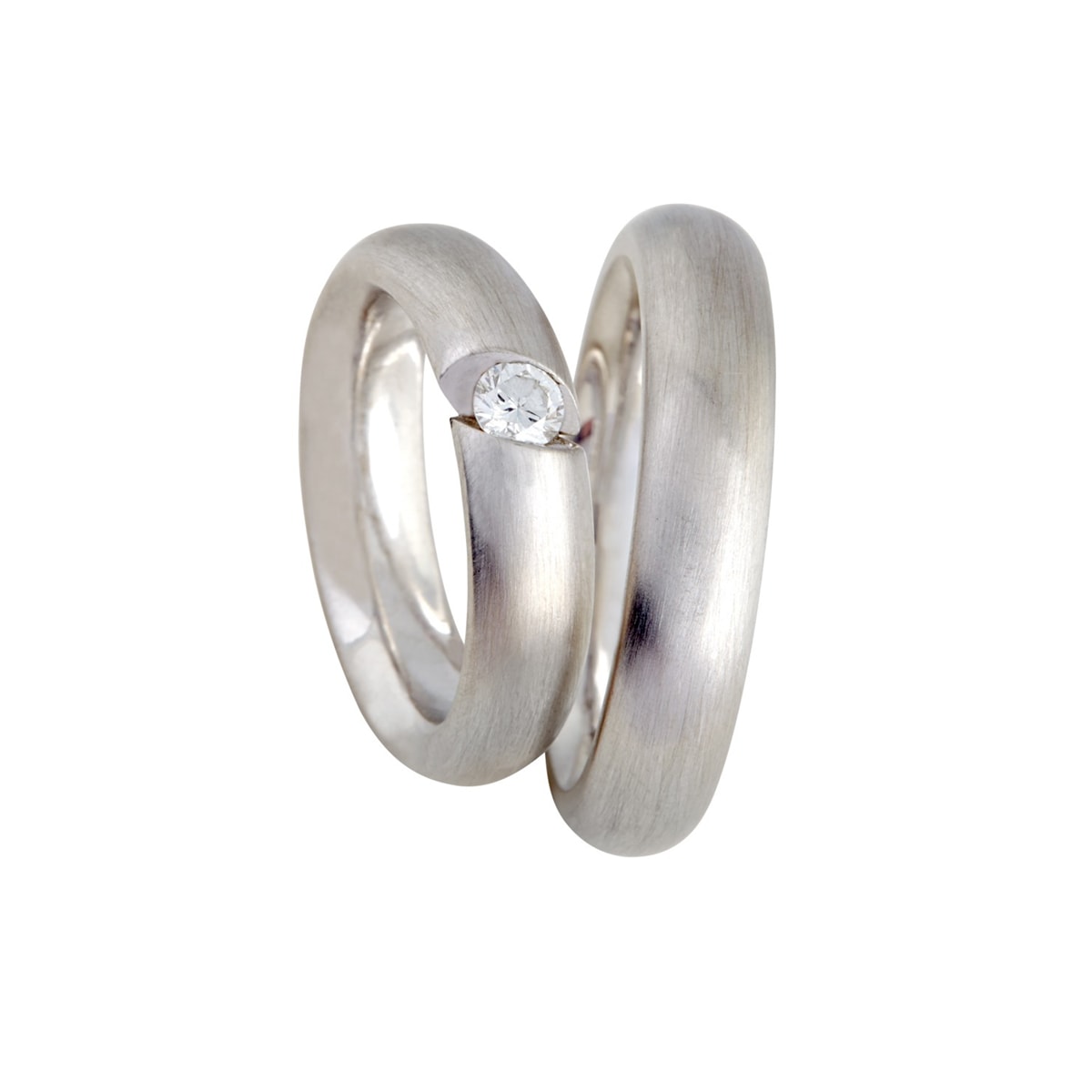 Skrå split, 14K hvg m. brill – fra Dirks Jewellery | Dirks Jewellery